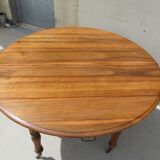 Table 6 feet with flap, opening on 2 extensions, Walnut