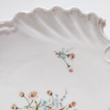 Porcelain shell-shaped dish
