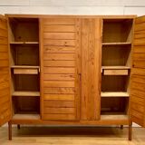 "Weekend" wardrobe in pine of the Landes by Pierre Gautier Delaye for Vergnères, France 1956
