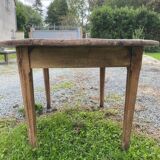 Oval table