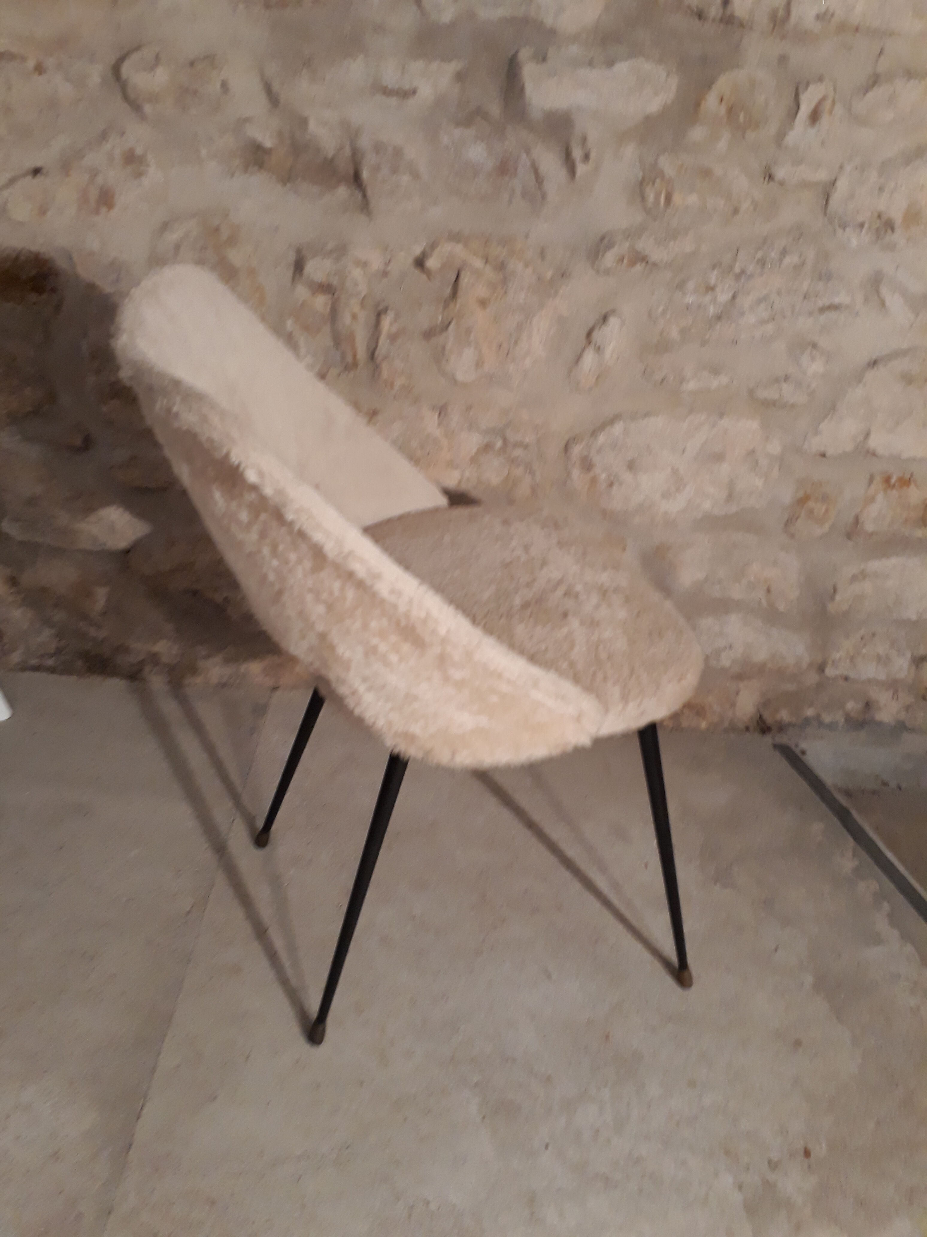 Barrel chair in toupee