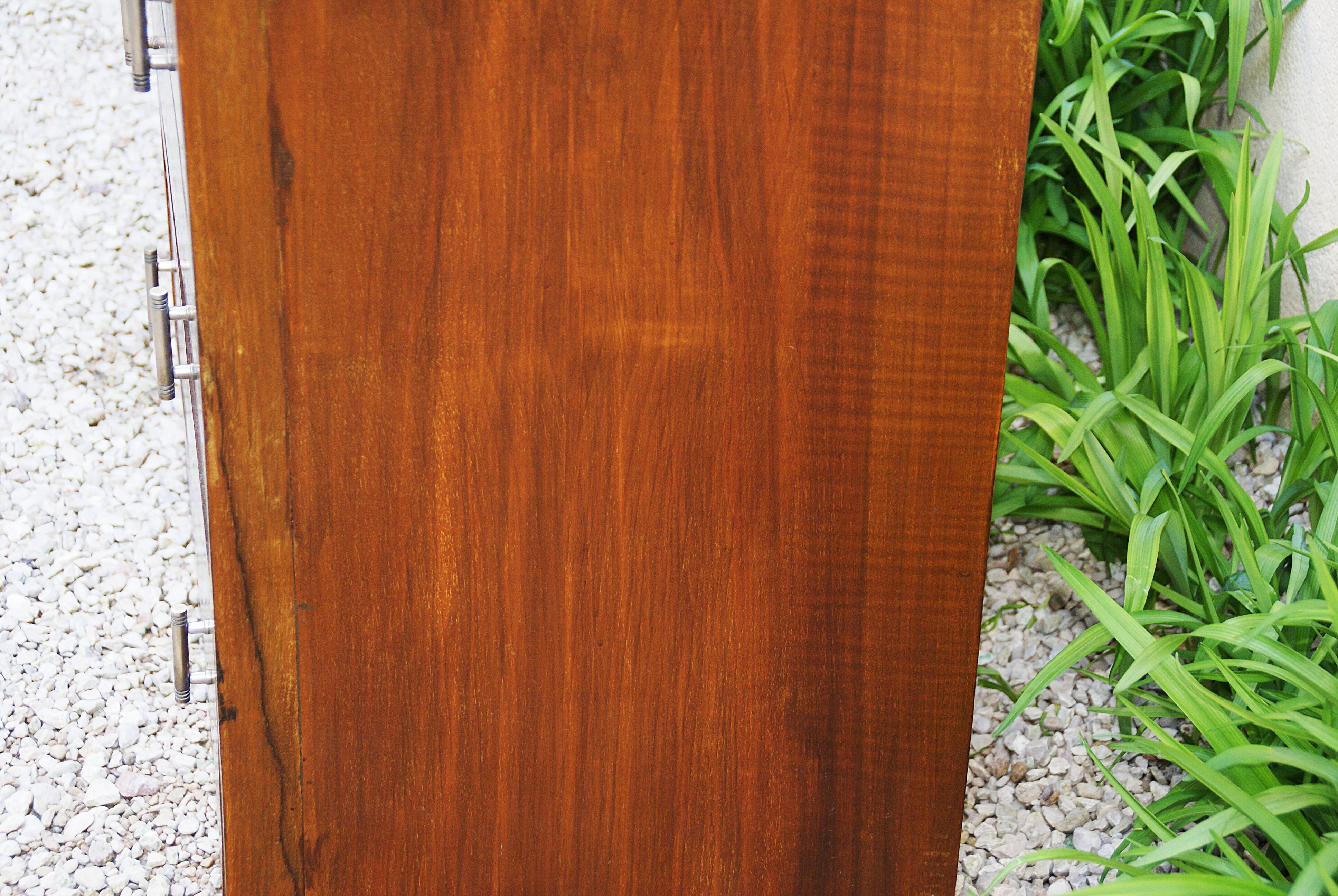 Pretty little Art Deco chest of drawers from the 1930s in walnut.