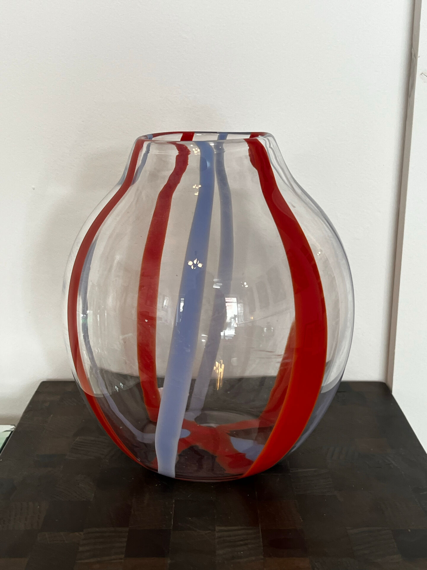 Murano blown glass vase by Lisa Corti