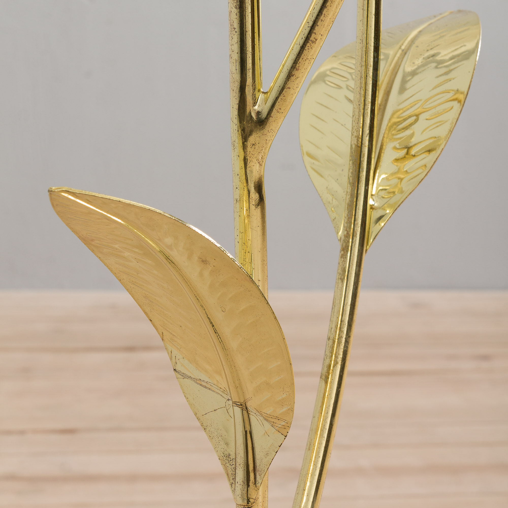 Italian floral brass floor lamp, 1970-80s