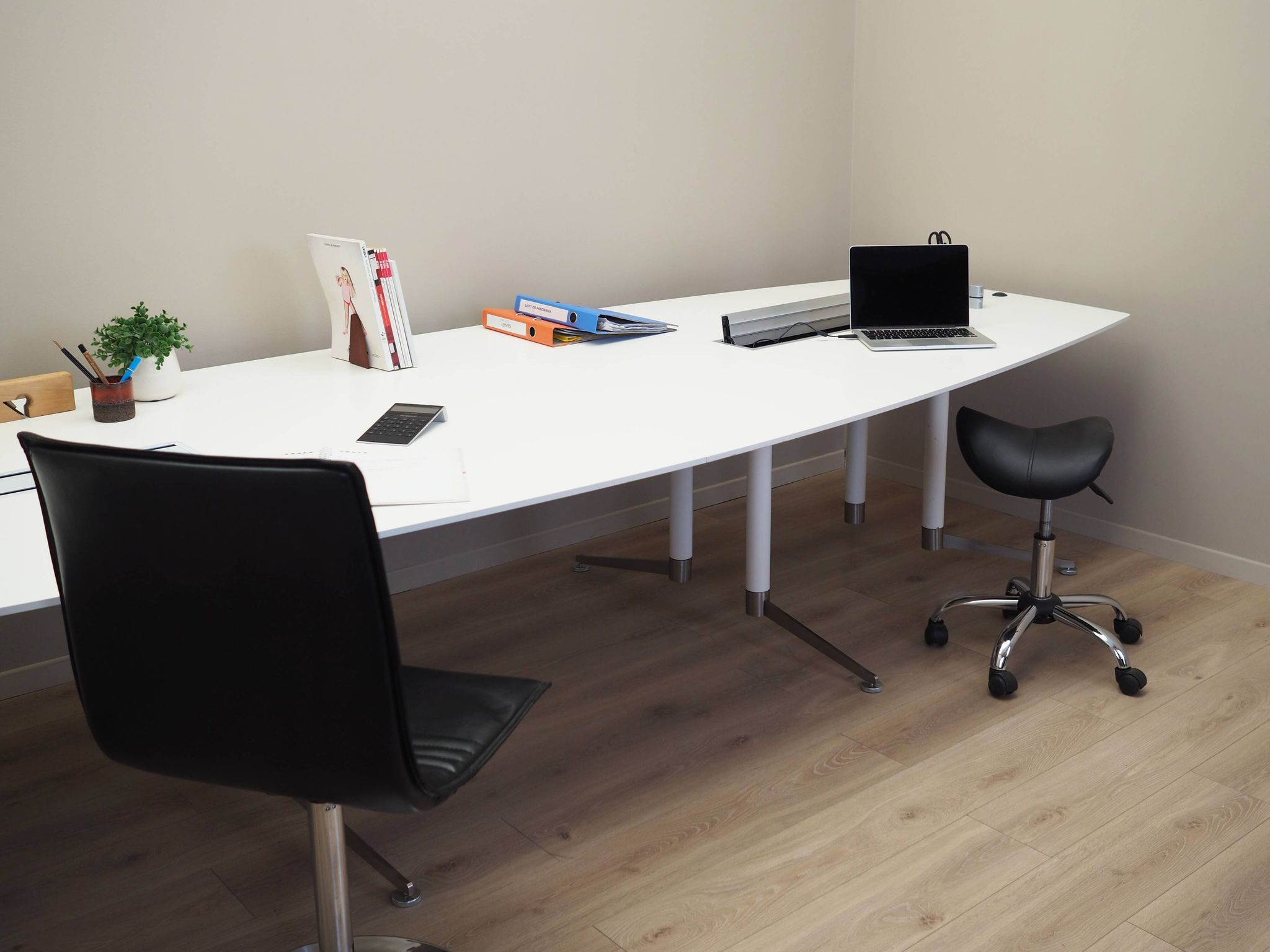 Conference table, Danish design, 2016, designer: Paul Leroy, manufacturer: Paustian