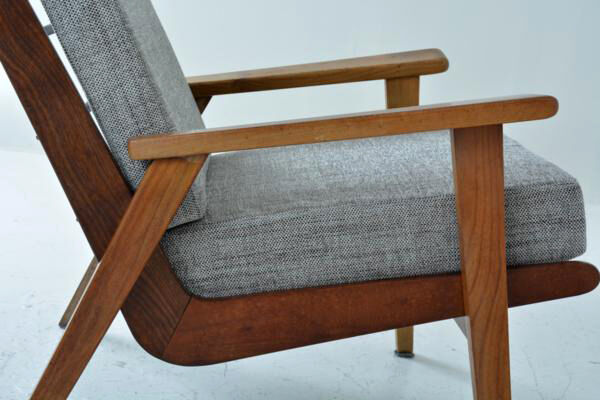 Chair model lotus designer Rob Parry edited by Gelderland