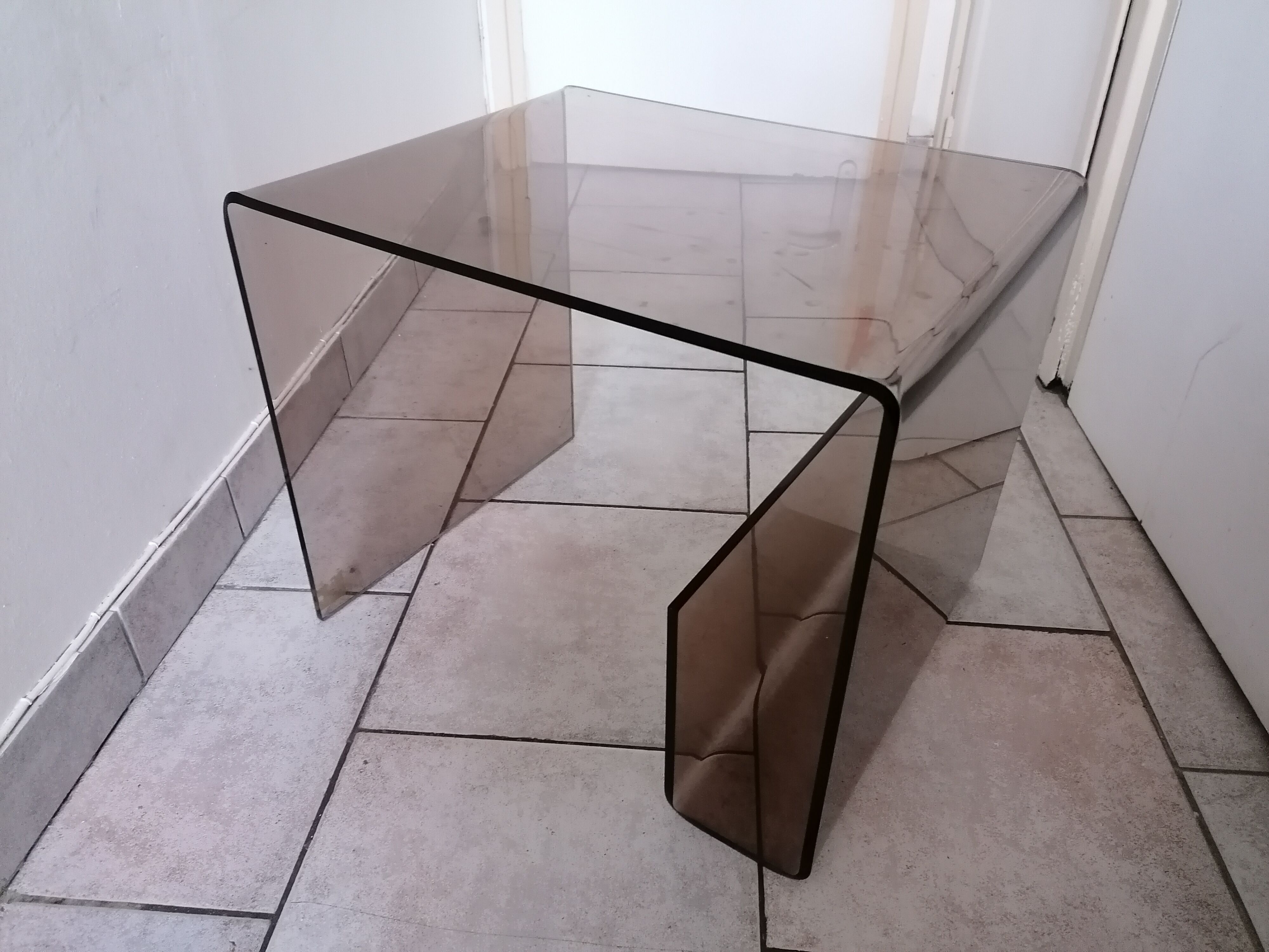 Table carries thick vintage plexiglass reviews