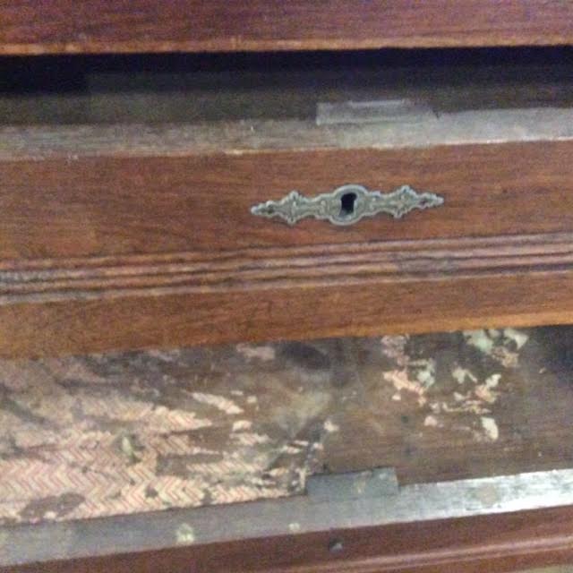 Chest of drawers 3 drawers old