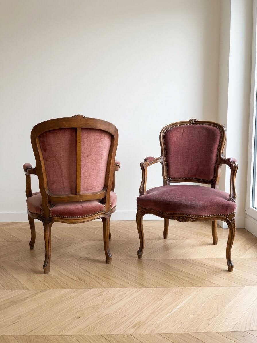Pair of Louis XV armchairs in wood and pink velvet