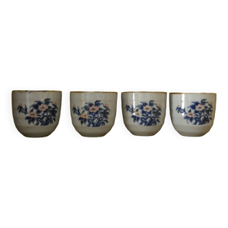 Set of 4 small tea bowls