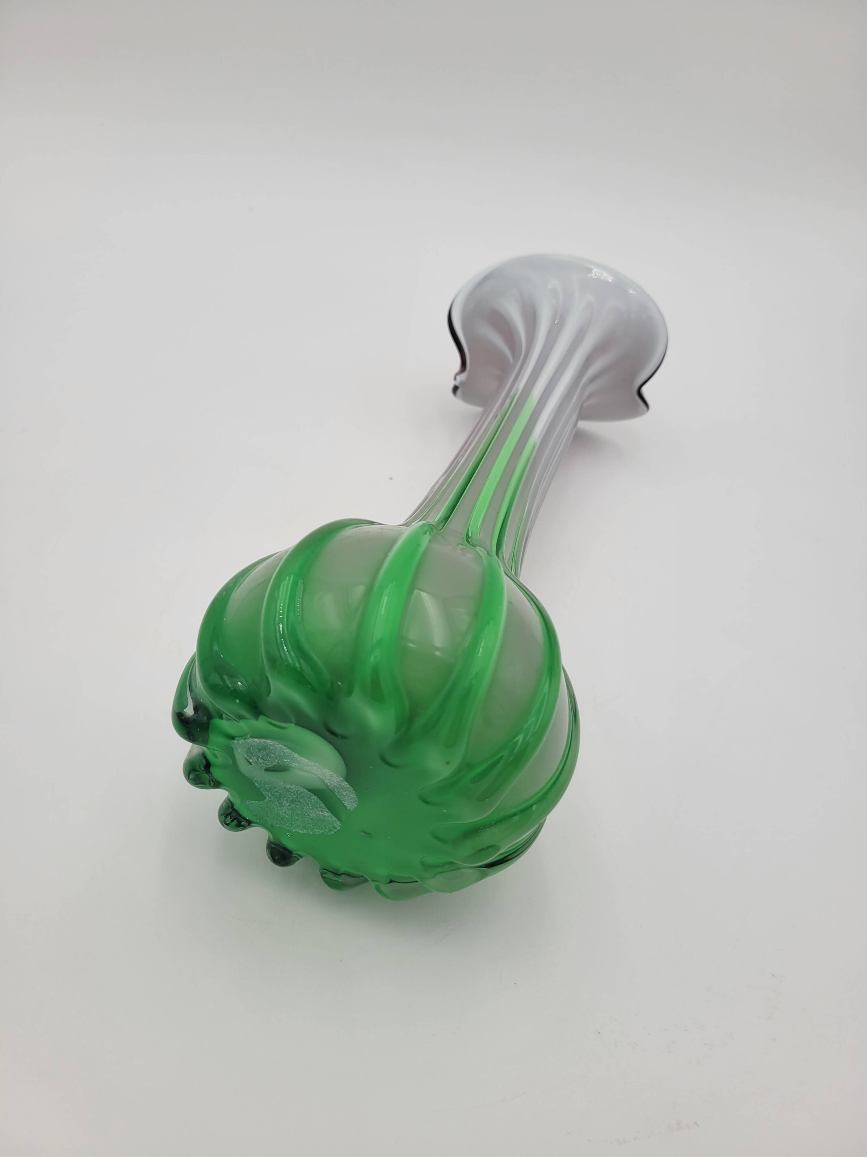 Murano glass vase "Jack in the Pulpit" green and purple