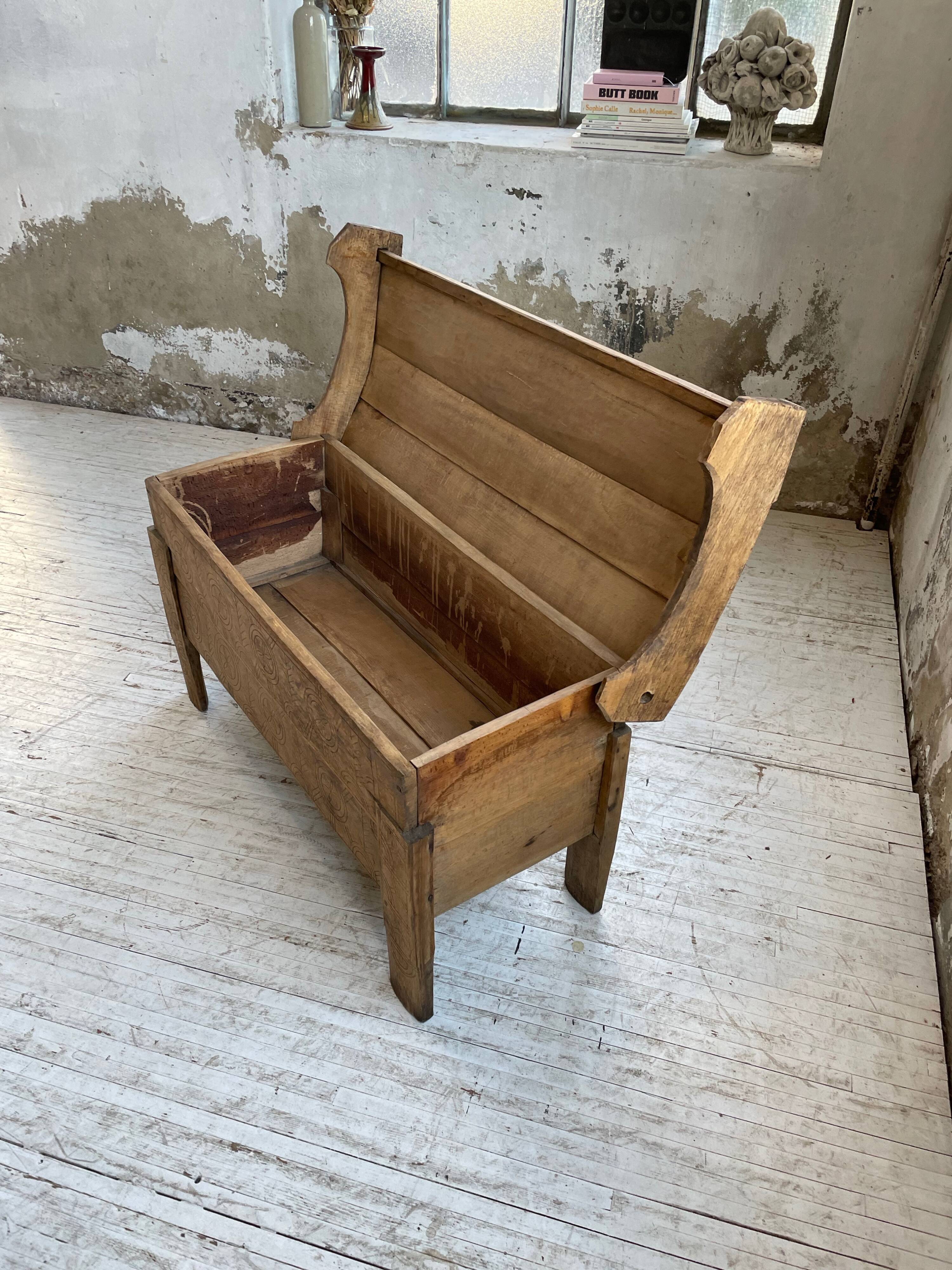 Shepherd's chest Vosges 1900 popular art