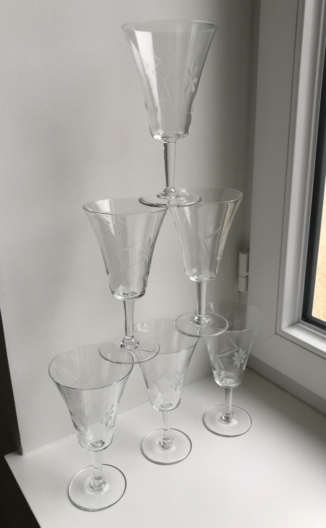 Set of 6 glasses of wine, water crystal engraved years 50-60