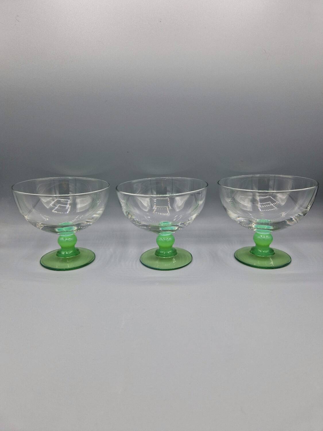 Set de 3 coupes à glace vintage Arc France à pied vert
