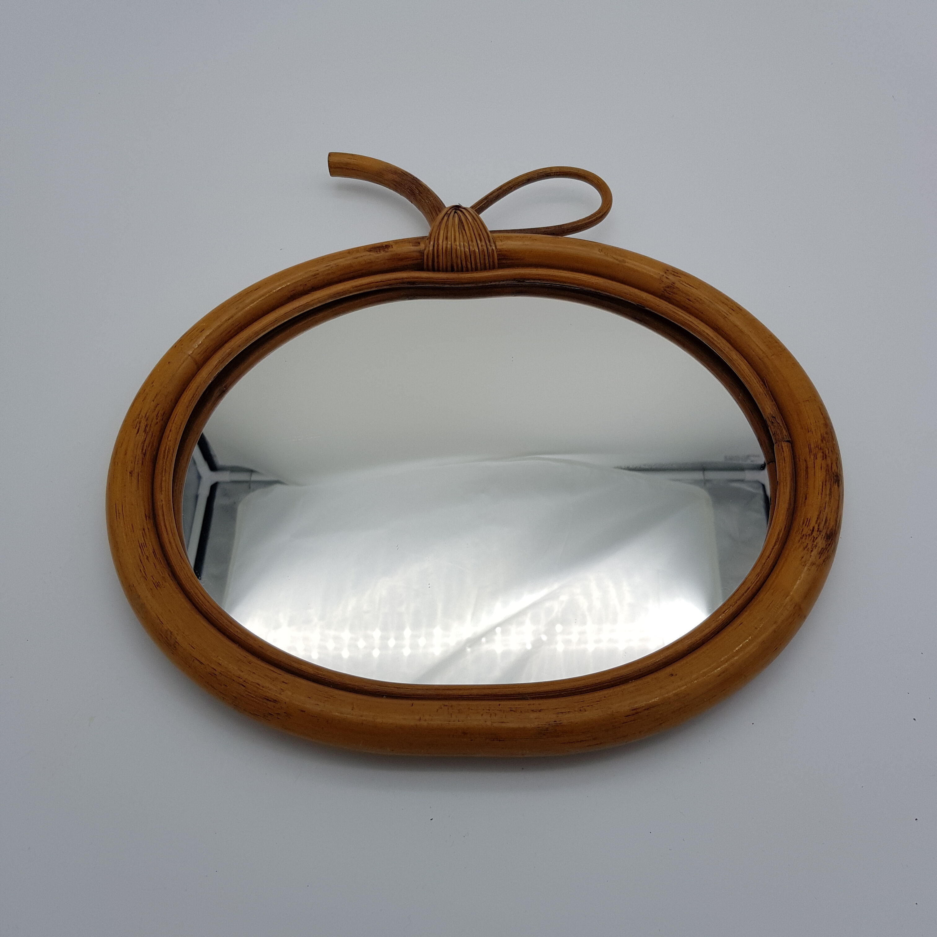 Vintage mirror apple-shaped in bamboo - 32cm