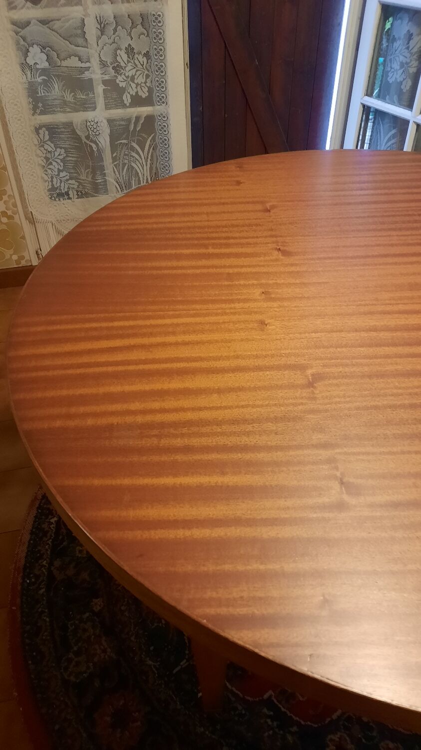 Scandinavian table