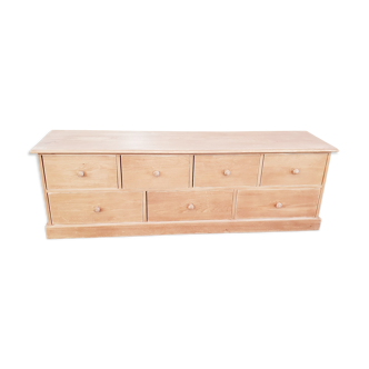 Low cabinet with drawers
