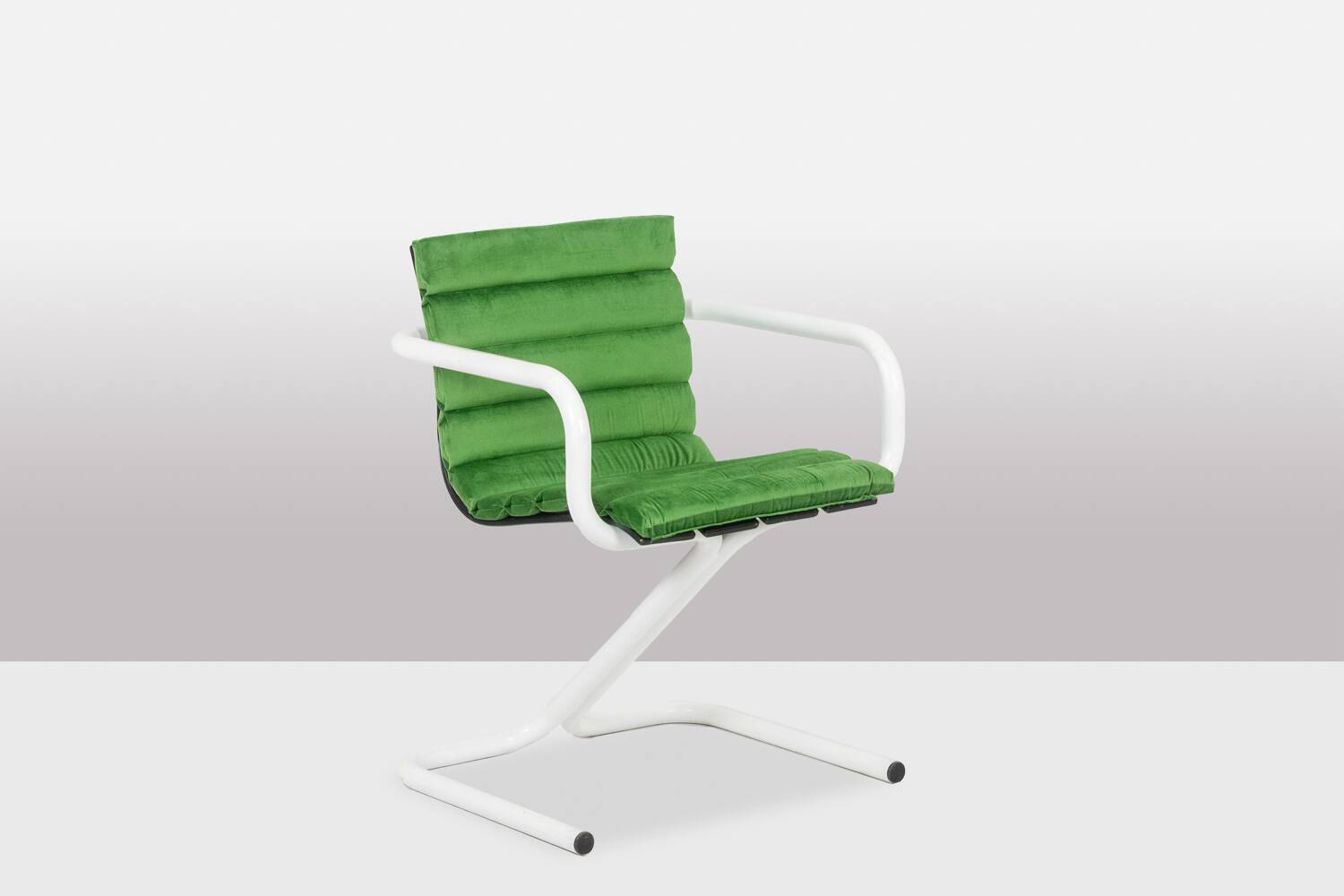 Set of 6 chairs in white lacquered metal and velvet. 1970s.