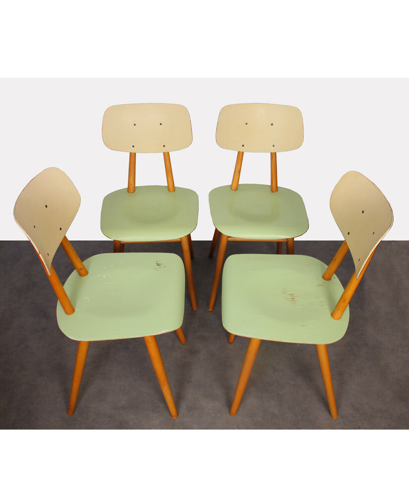 Suite de 4 chaises vertes pour Ton, 1960