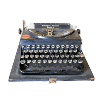 Typewriter remington portable model 5t