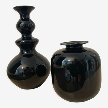 Duo de vases en opaline noire des années 60-70