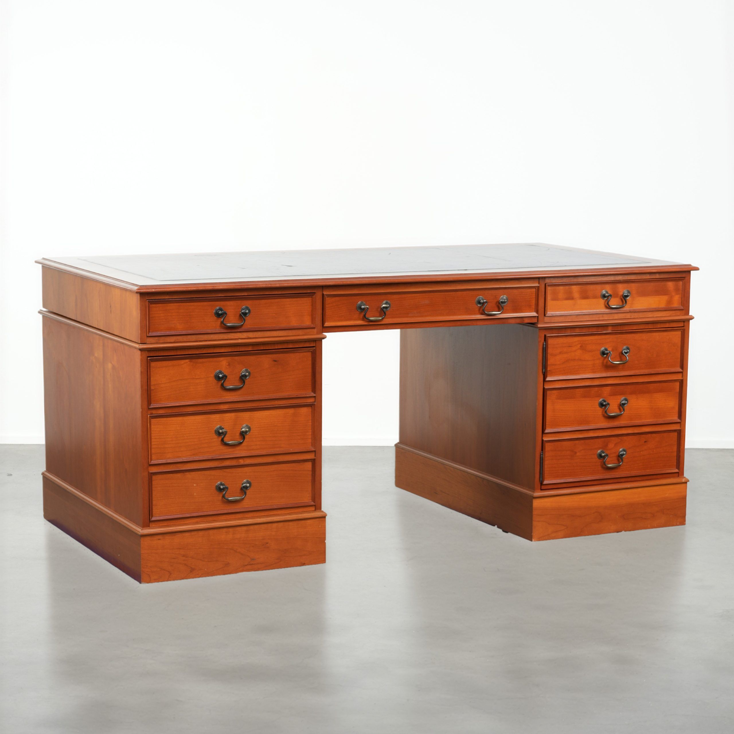 Classic wooden desk in English style with 4 drawers and a blue leather top