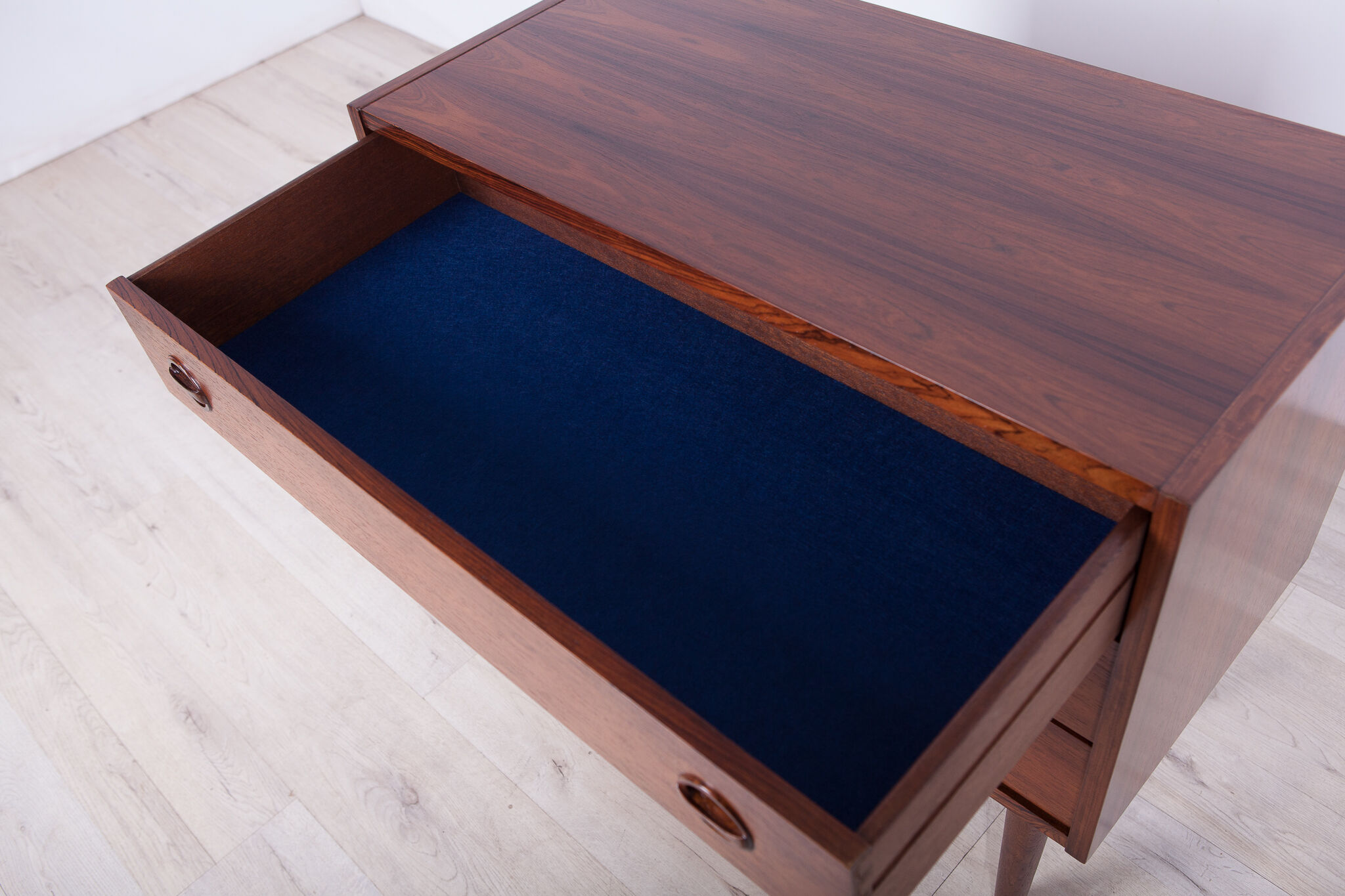 Commode danoise en palissandre du milieu du siècle, années 1960