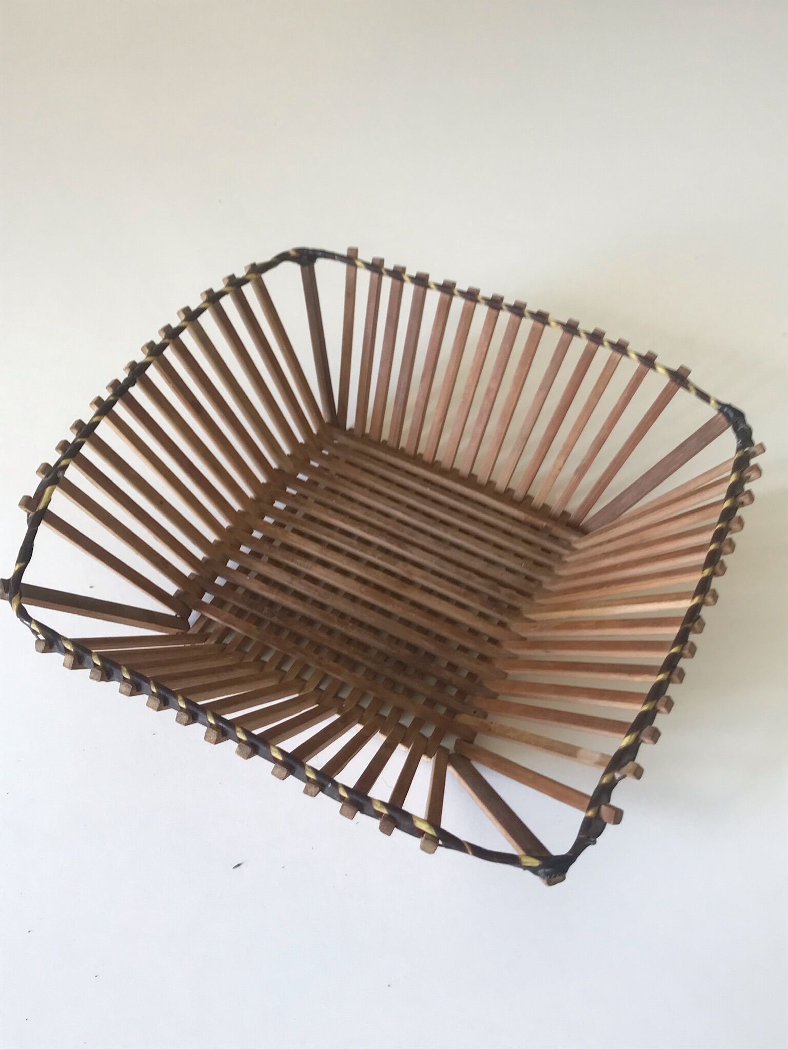 Recycle bin bamboo vintage 60