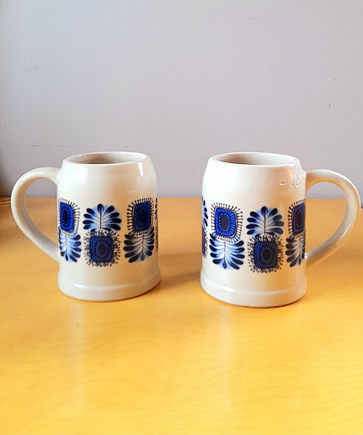 Mugs or beer choppes 70s