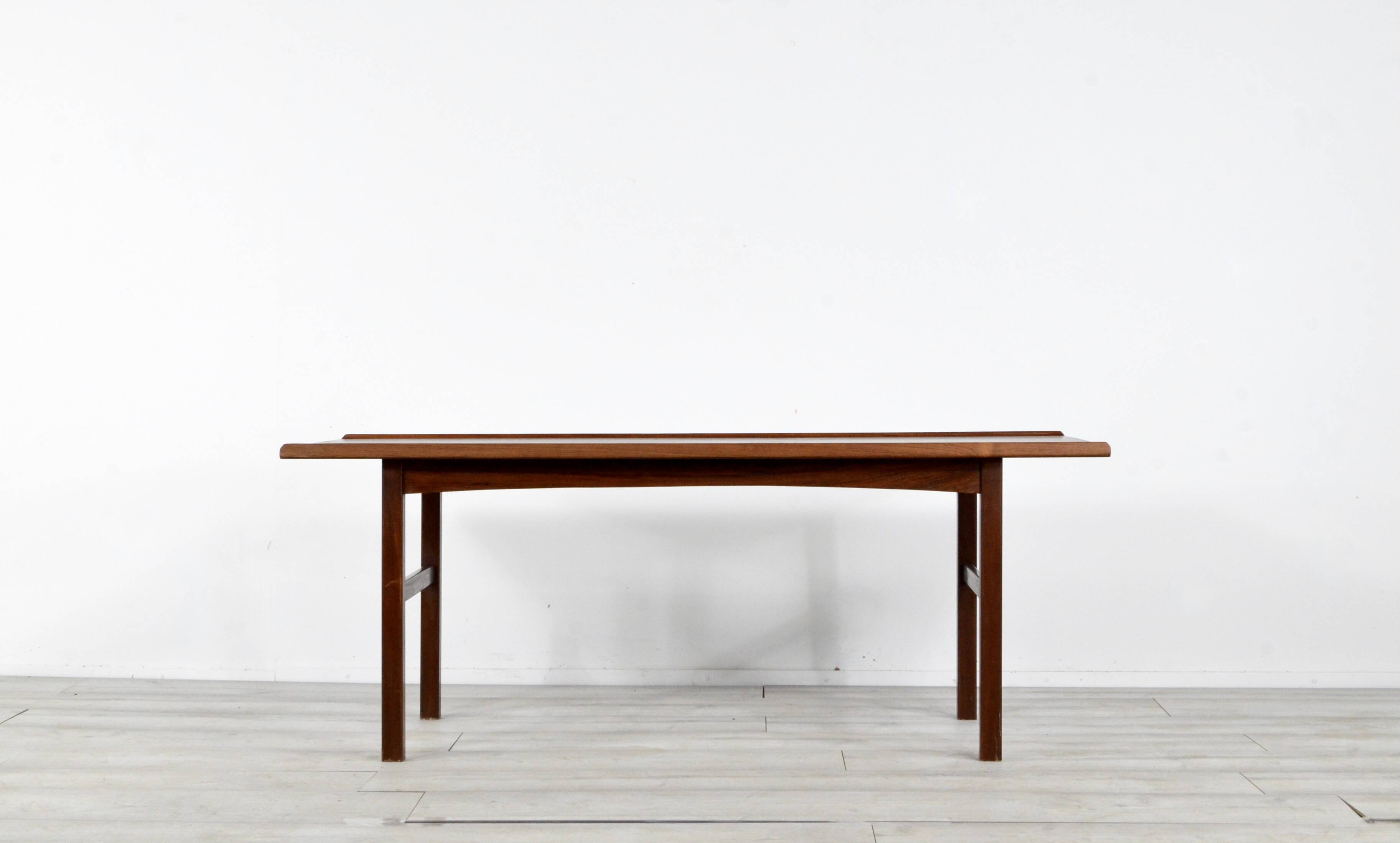 Vintage Midcentury Danish Coffee Table In Rosewood By Anton Kildeberg.