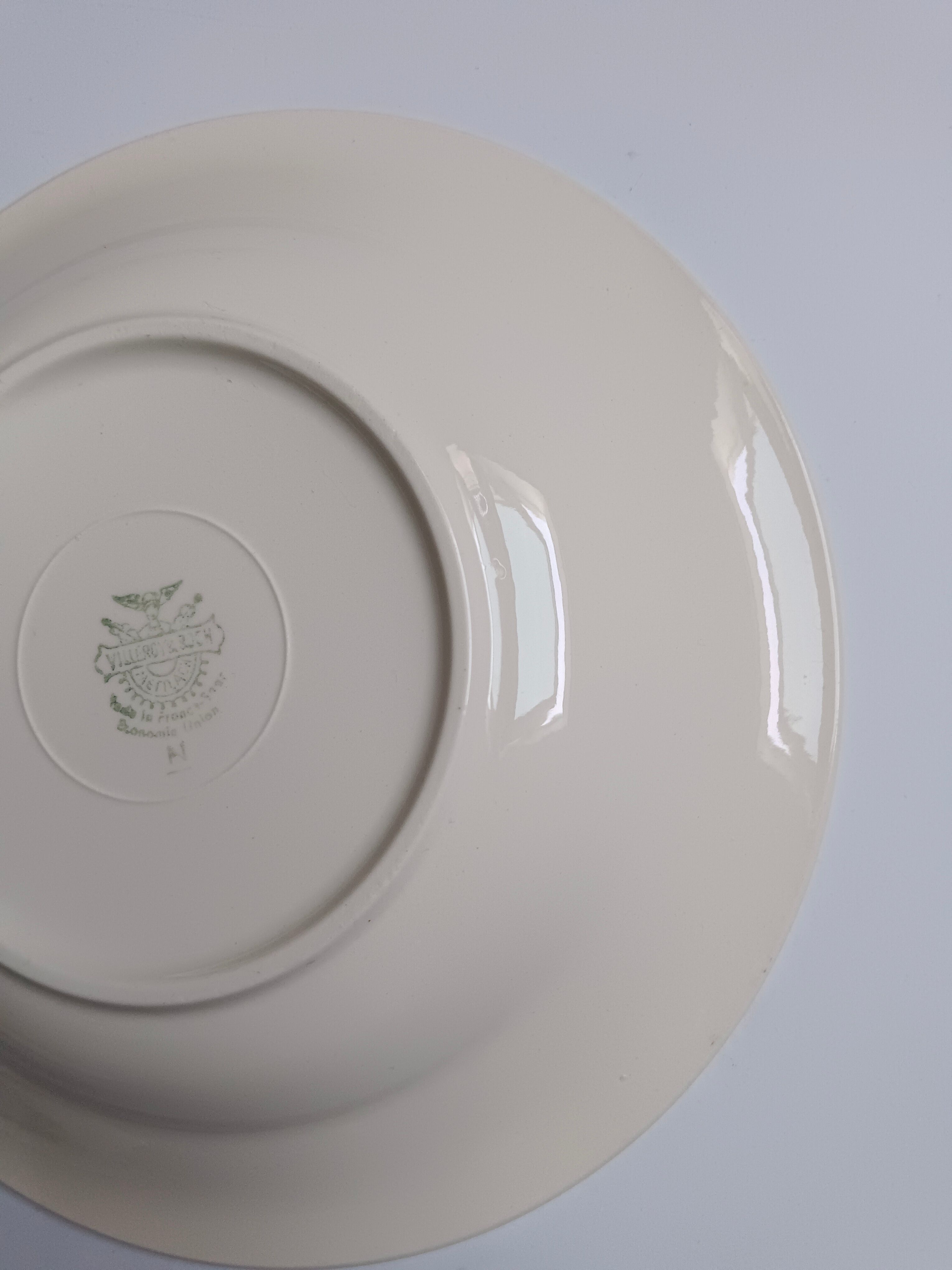 2 beige and gold Villeroy and Boch plates with flowers