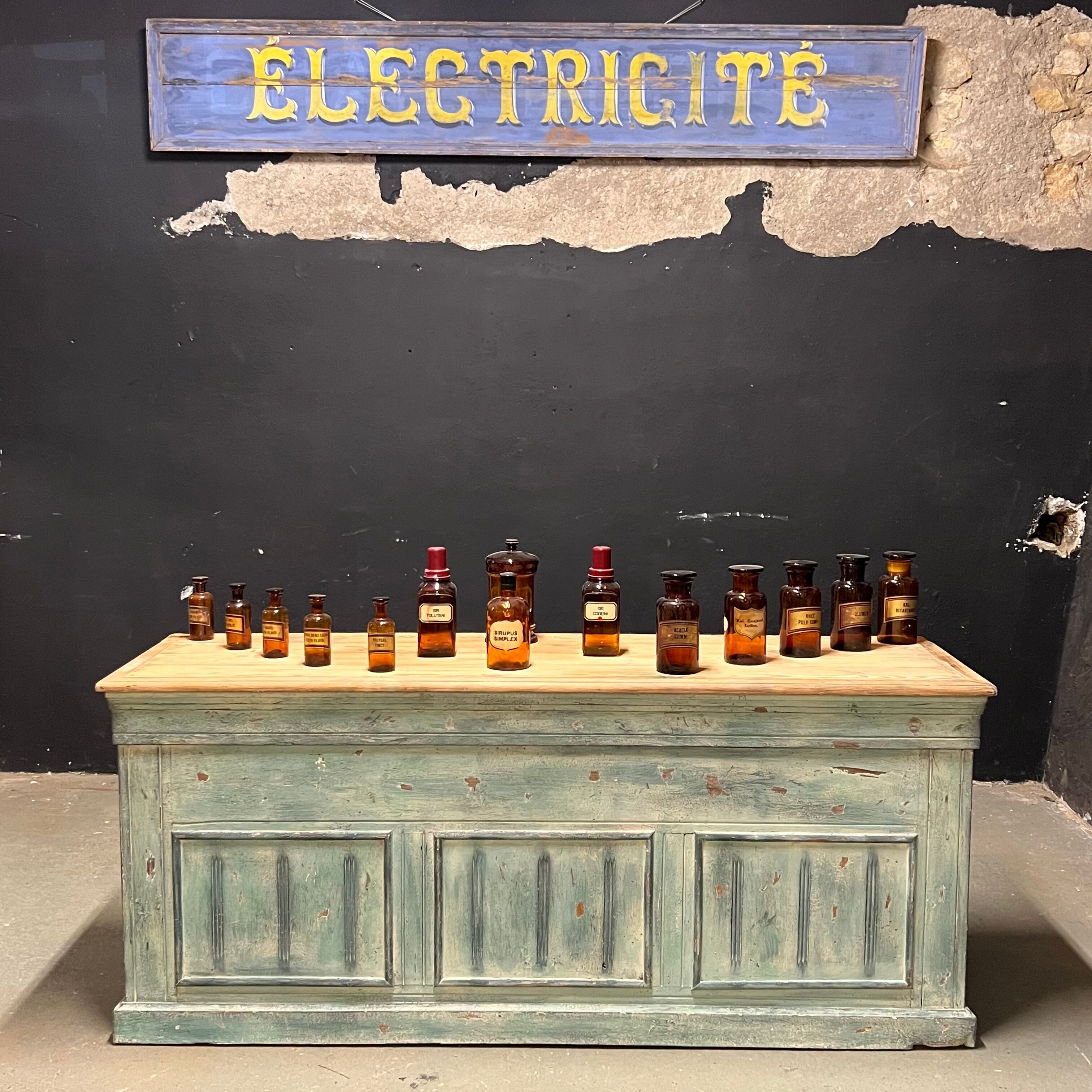 Former patinated trading post