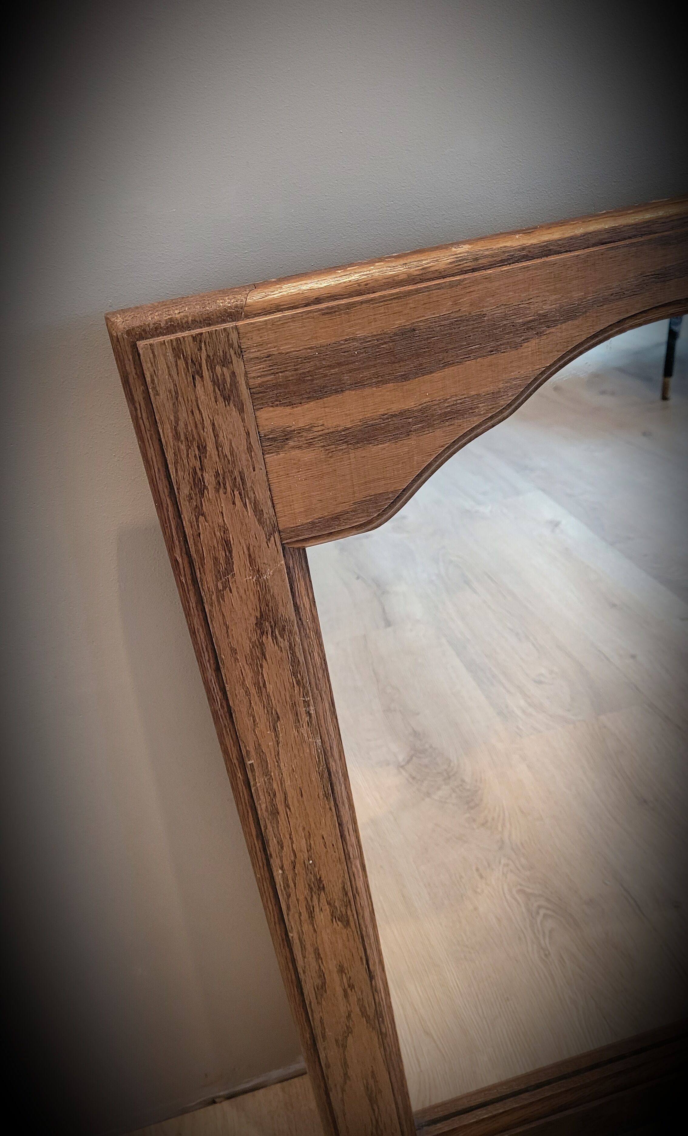 Mirror wood mustache 55x73