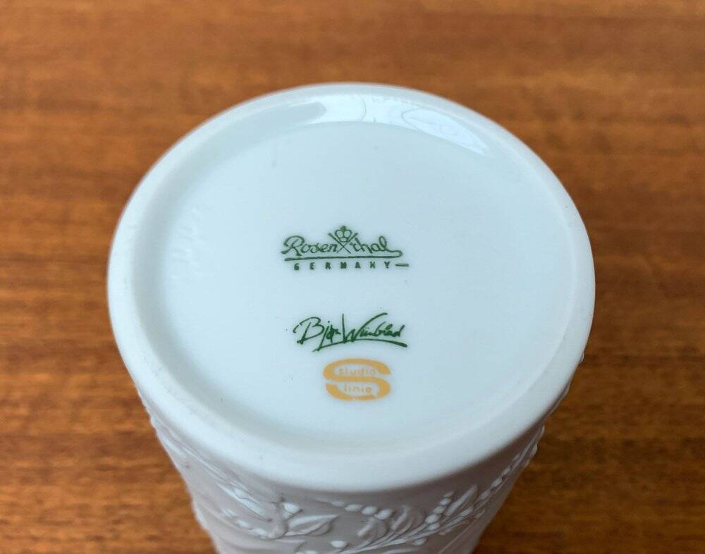 White German porcelain vase from the mid-century by Bjørn Wiinblad for Rosenthal, 1960s.