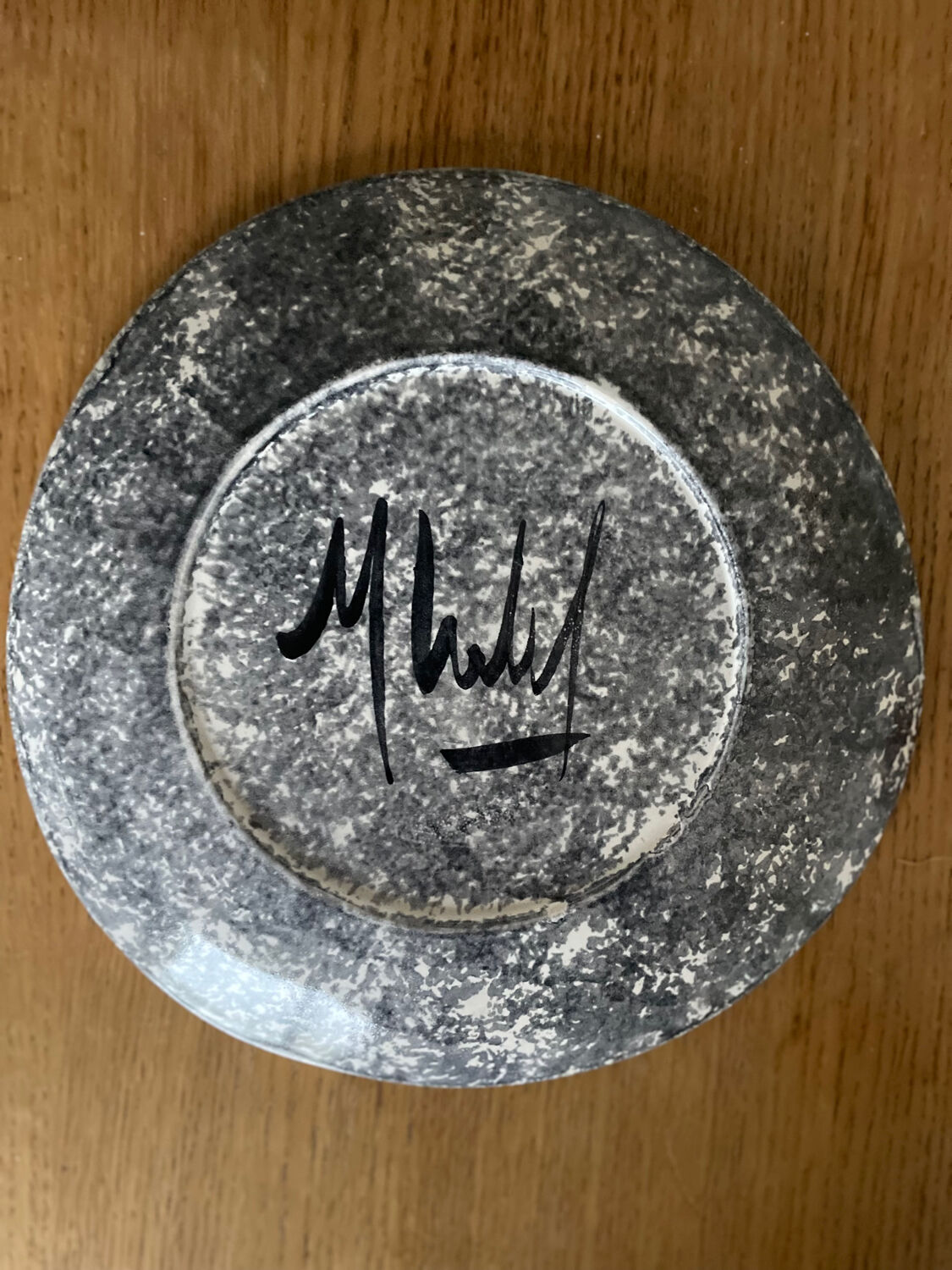 Set of 6 hand-painted ceramic plates – Modernist style