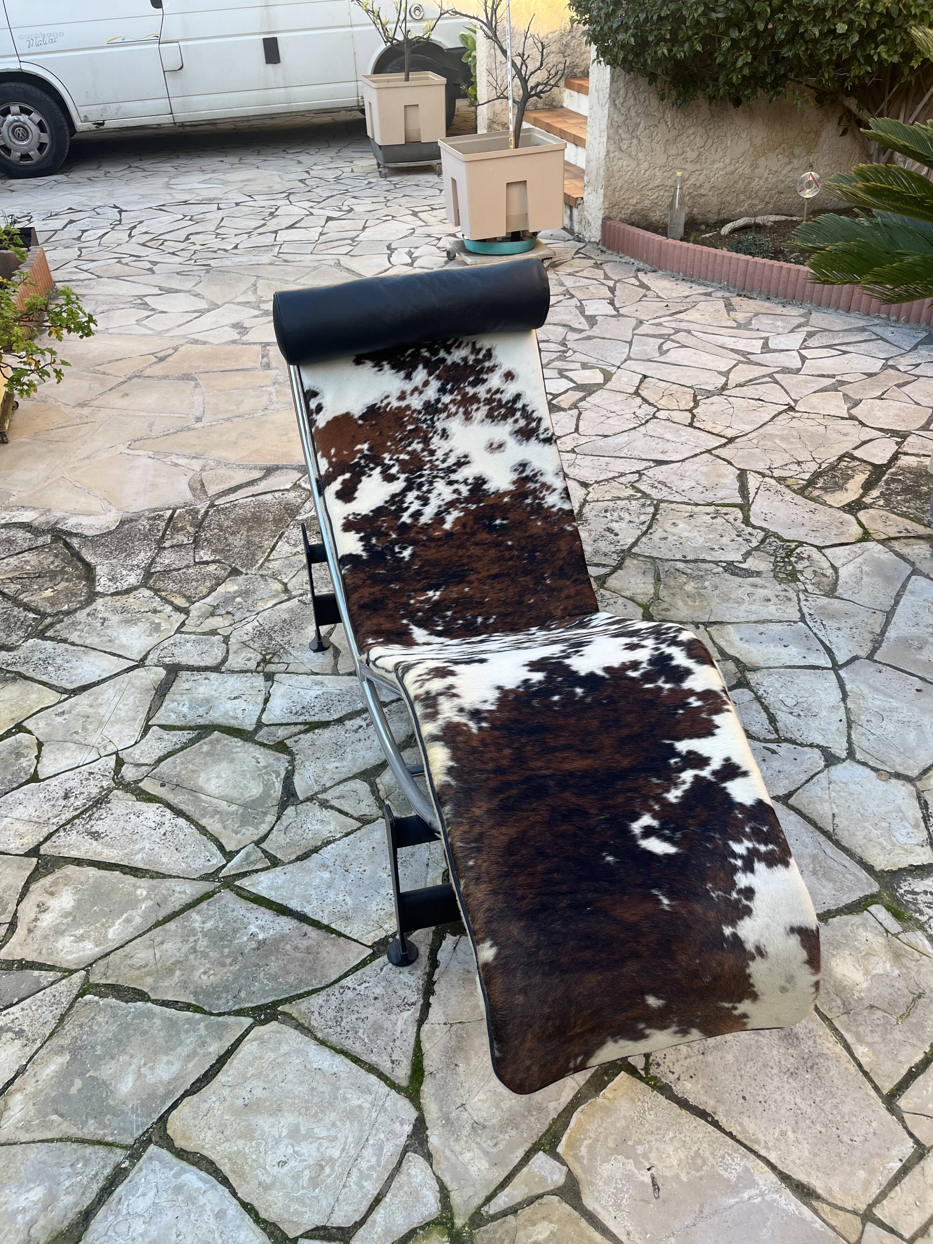 Le Corbusier chair from Cassina