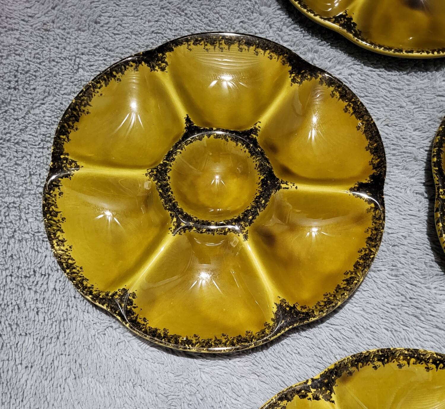 Authentic old vintage oyster set signed Gien France