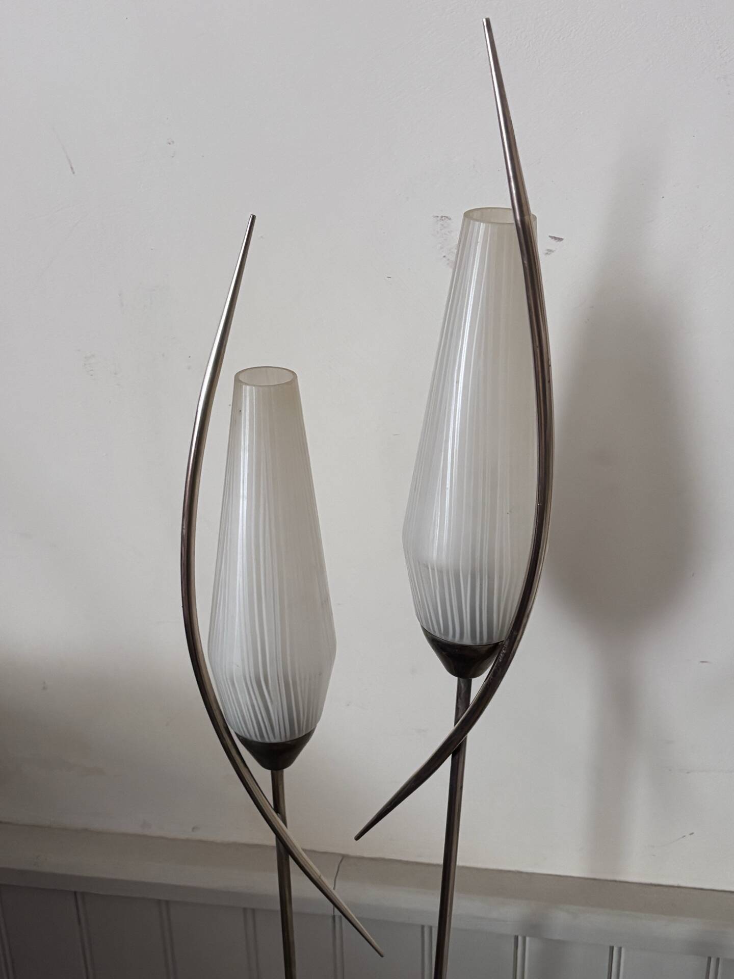 1950s Modernist Floor Lamp with Reading Light, brass and filigree glass.