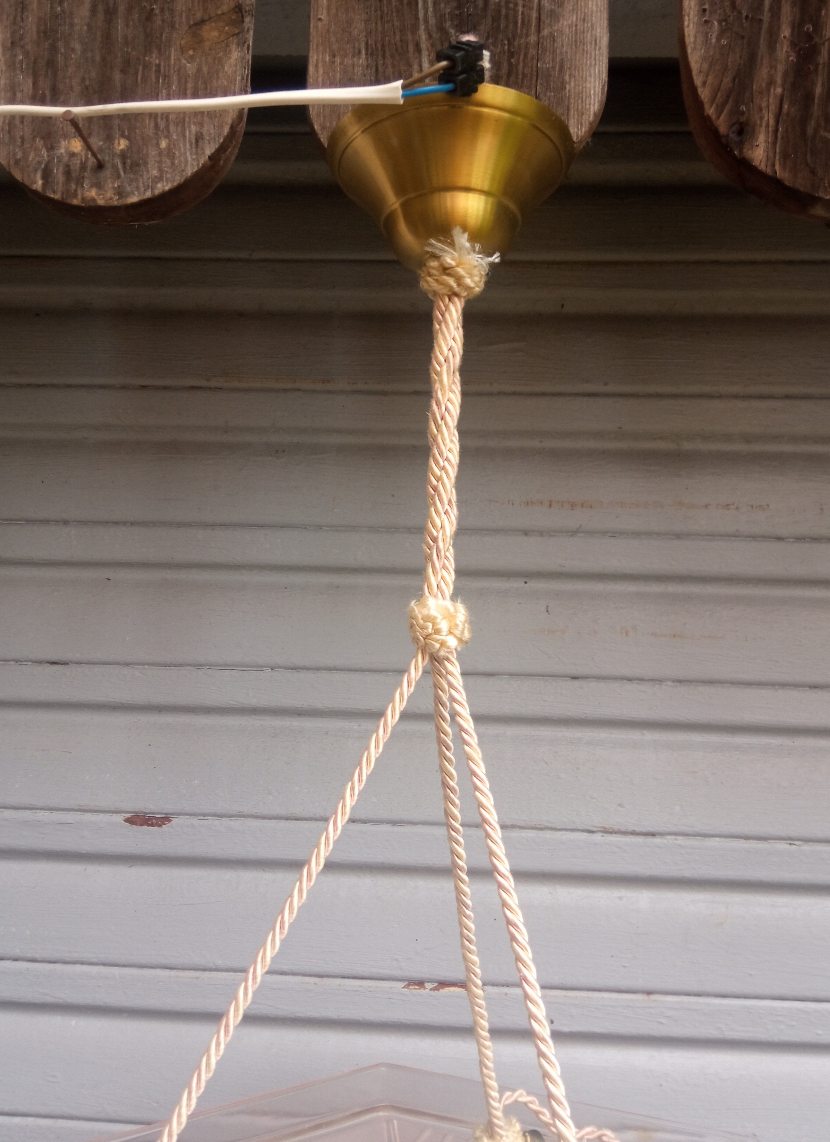 Art Deco ceiling lamp / chandelier in pink pressed molded glass in working order