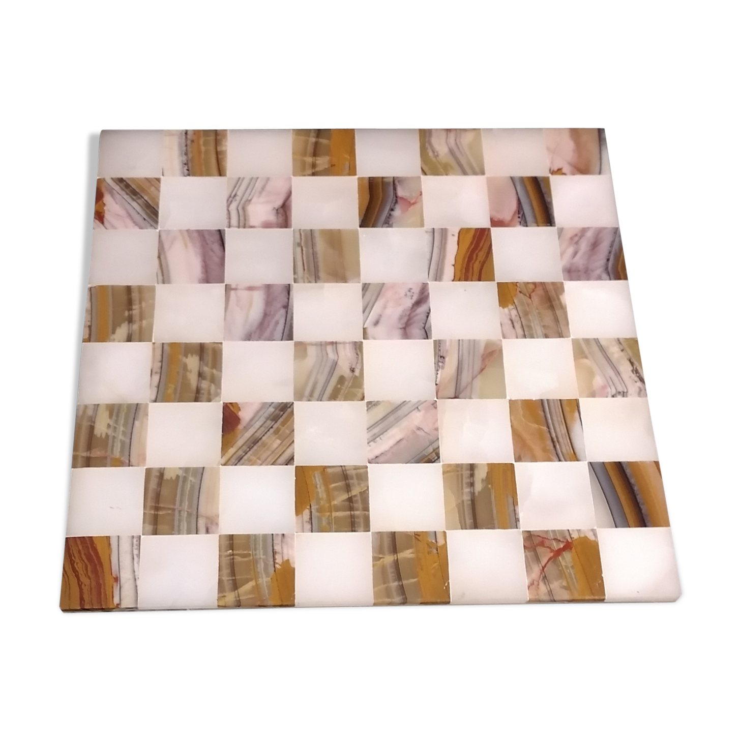 Marble and onyx chess game