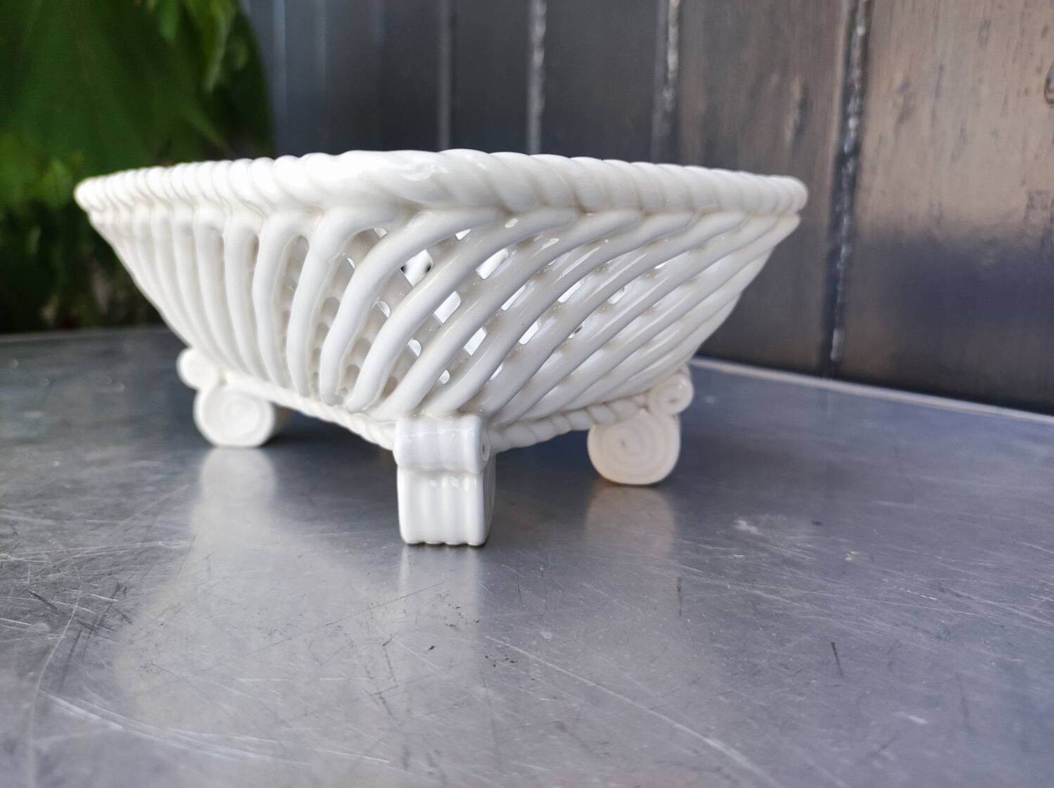Corbeille vintage, coupe à fruits en céramique tressée