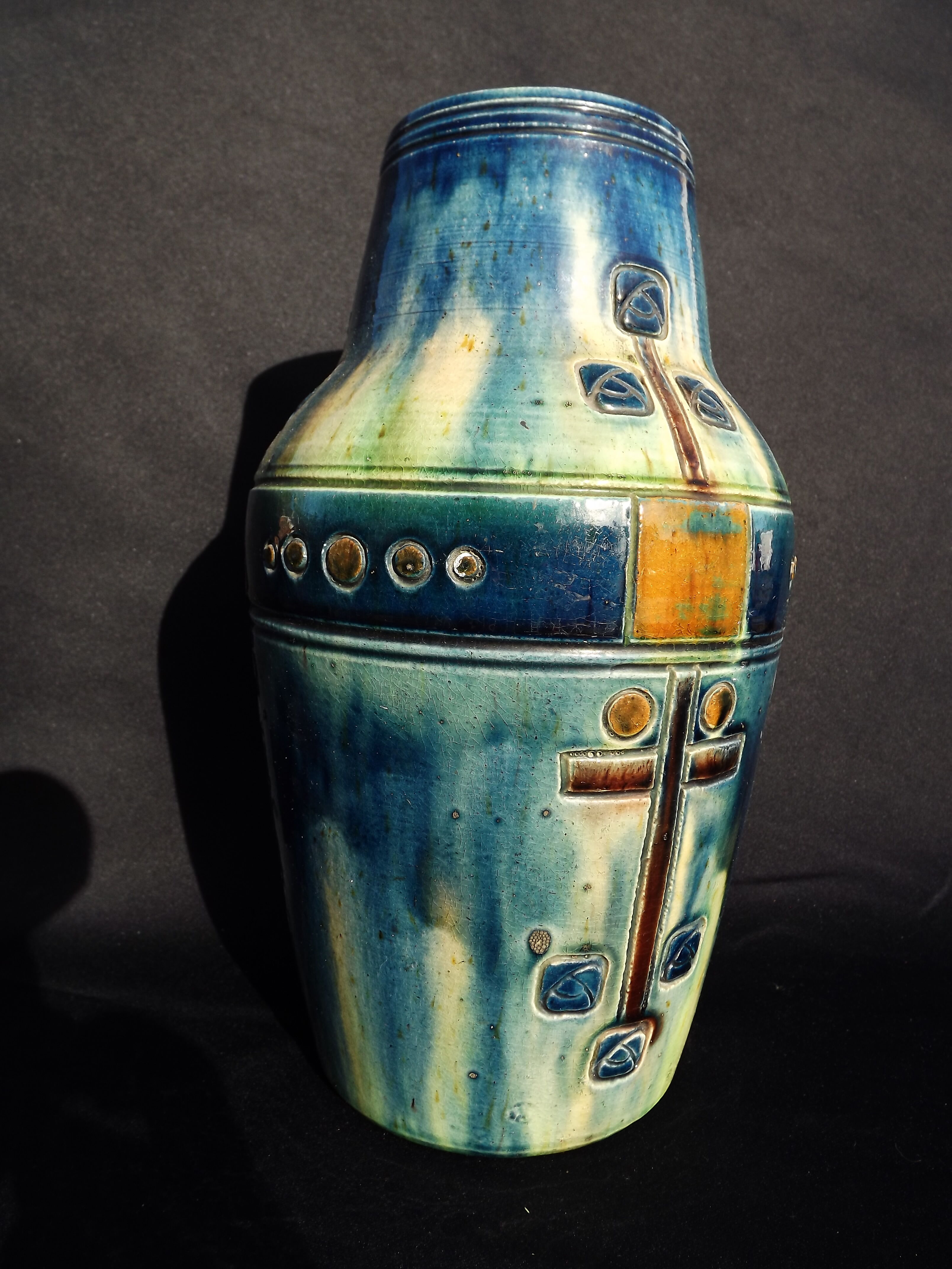 Art deco vase