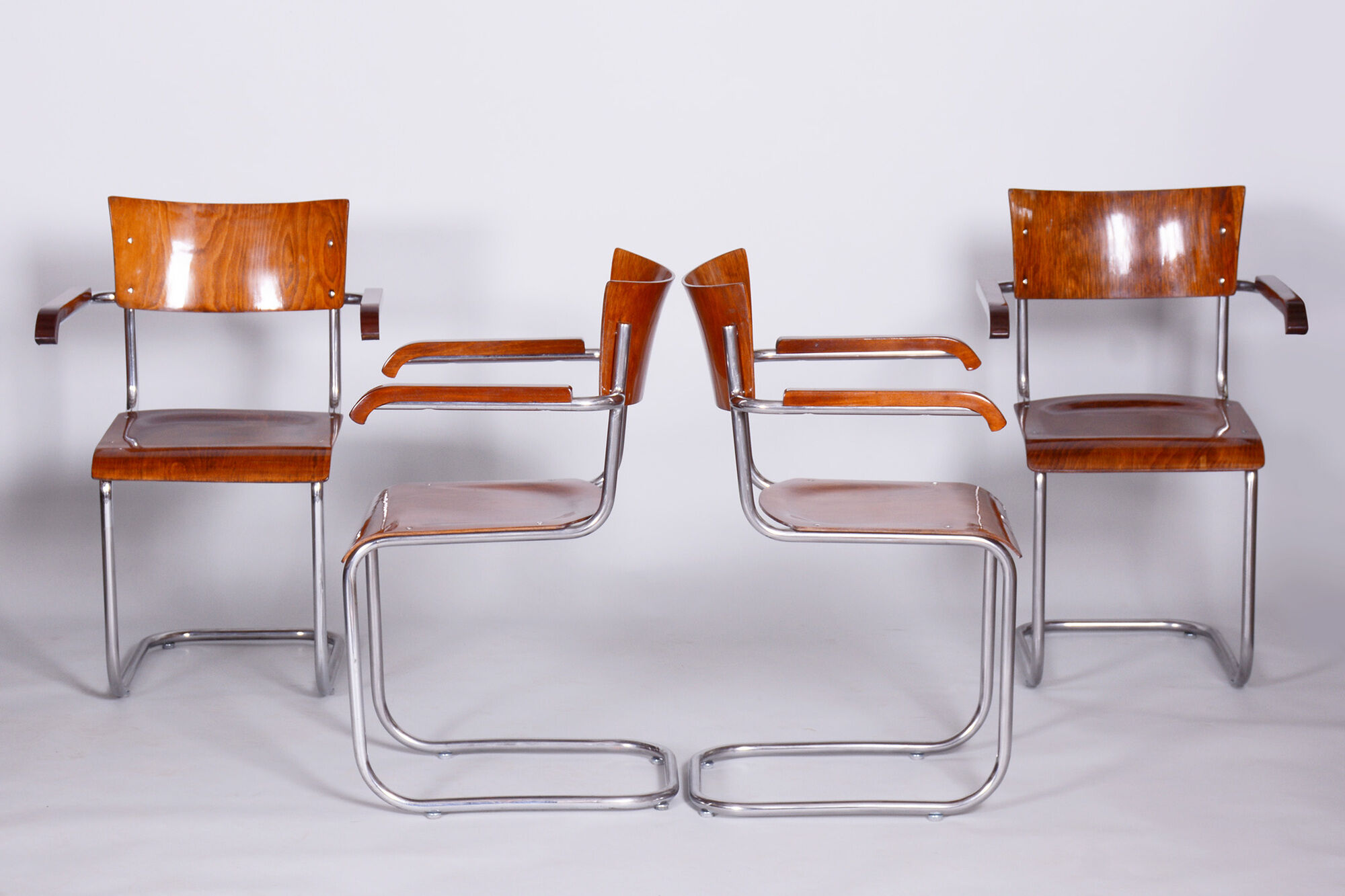 Set Of 4 Restored Bauhaus Beech Armchairs Designed by Mart Stam, 1930s, Czechia, High Gloss