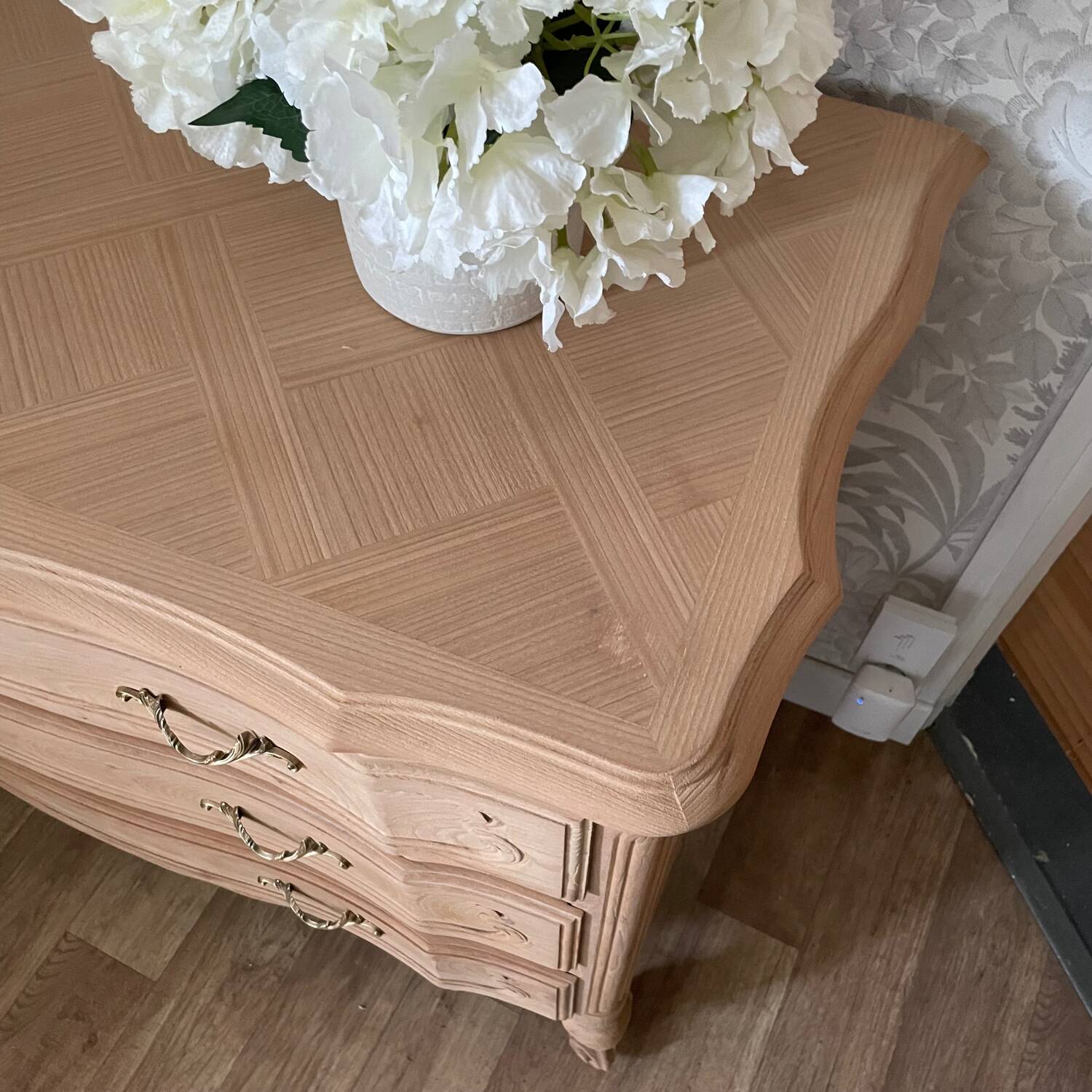 Louis XV chest of drawers in solid cherry wood