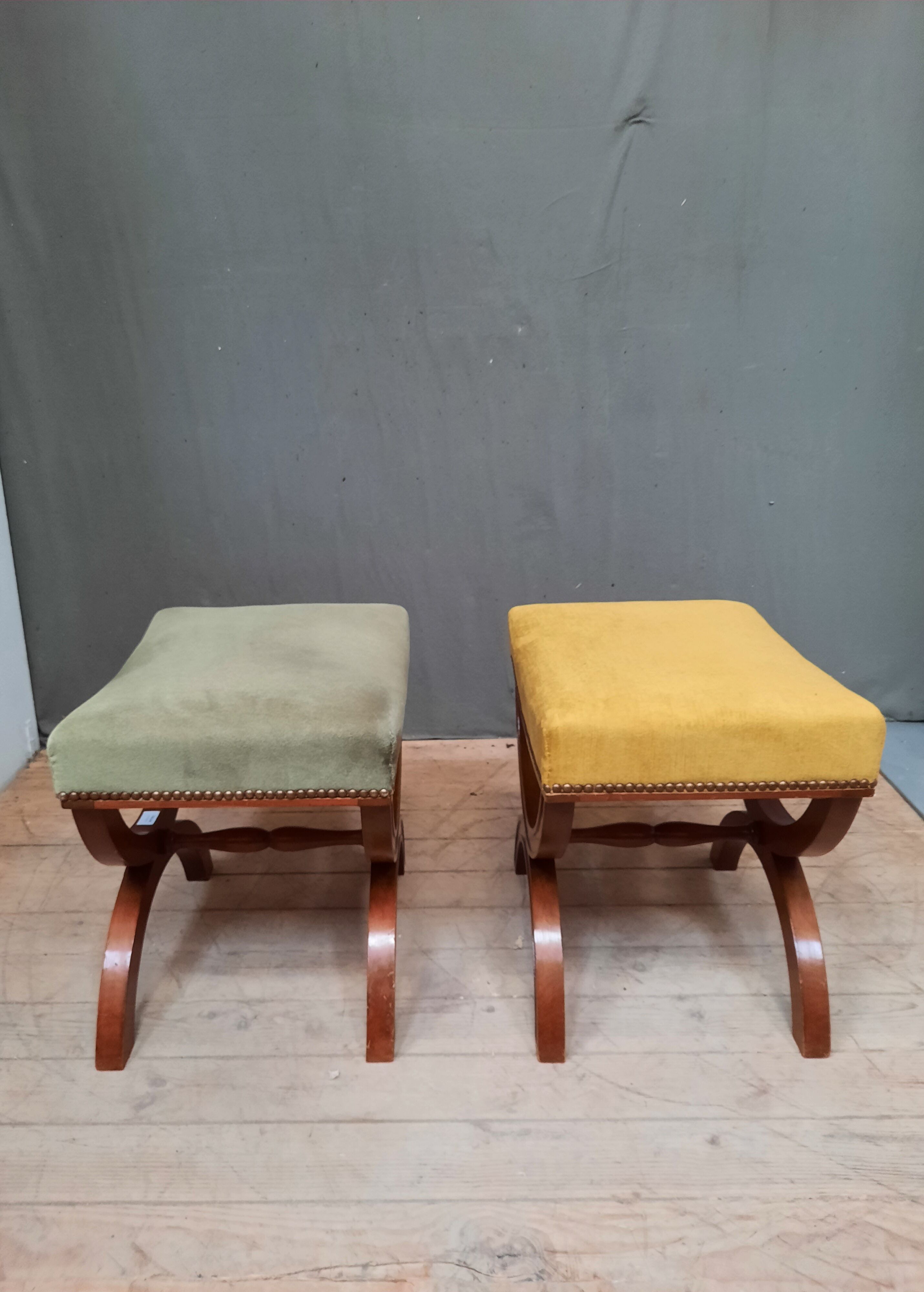 Pair of X-shaped stool