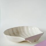 Large shell-shaped bowl to be placed or fixed, 1960.