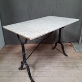 Bistro table in white marble