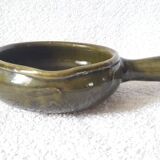 Coquelon in glazed olive green, diameter 13 cm