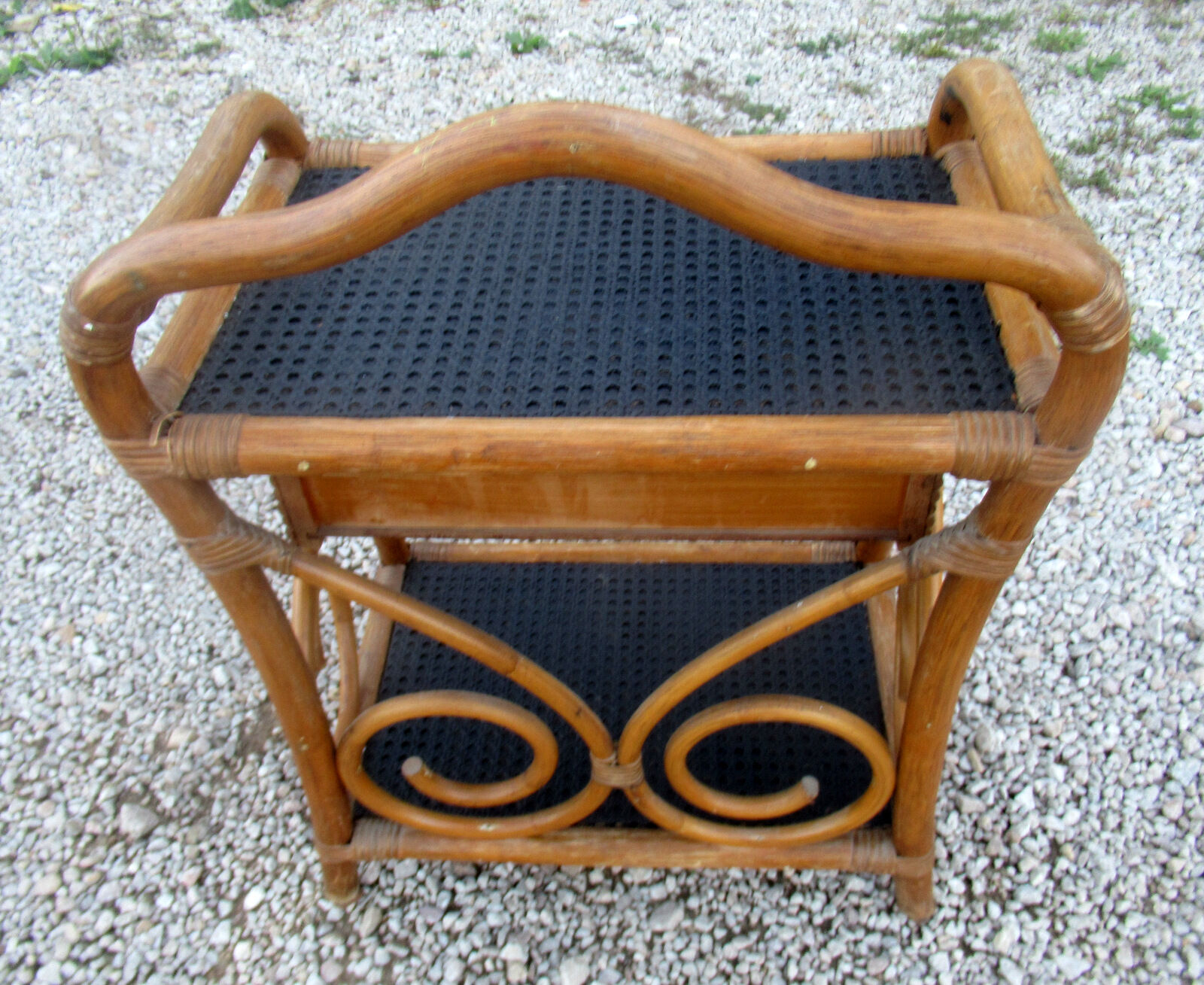 Meuble d'appoint en bambou et rotin
