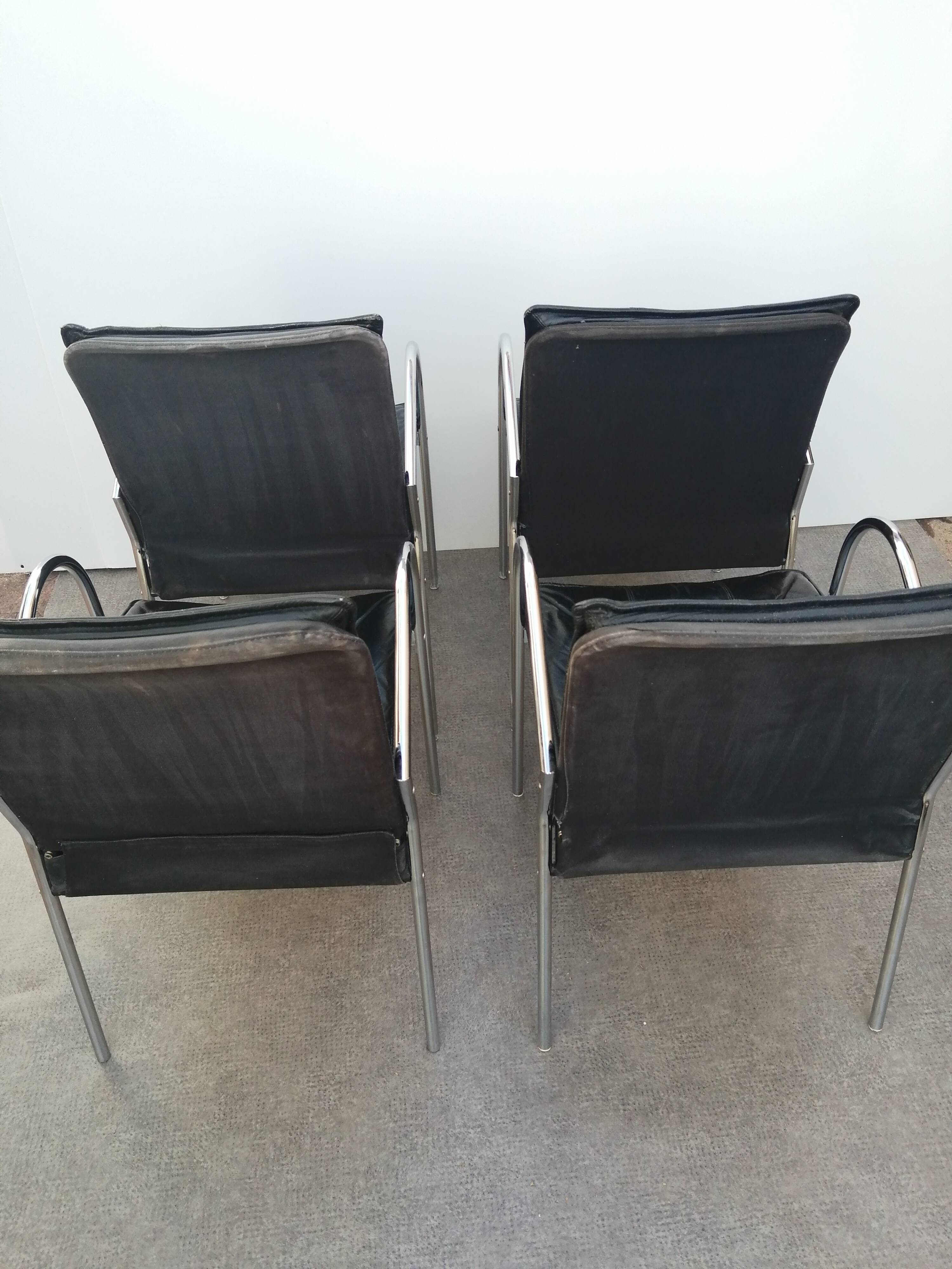Set of 4 armchairs with chrome base and leather vintage design 1980